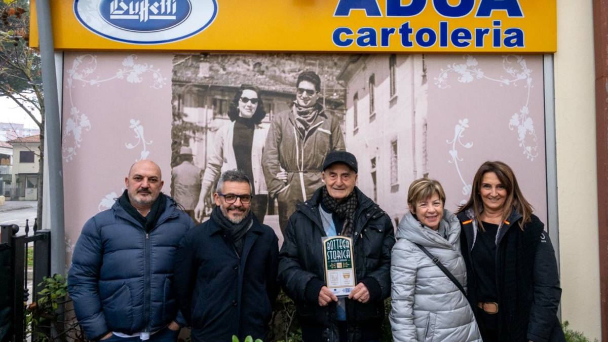 Riccione, la cartoleria Adua è Bottega Storica