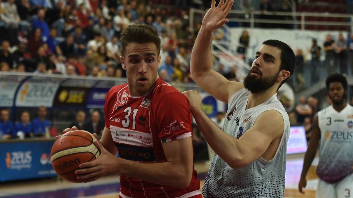 Basket A2, maxi schermo al Pala Galassi per l'Unieuro