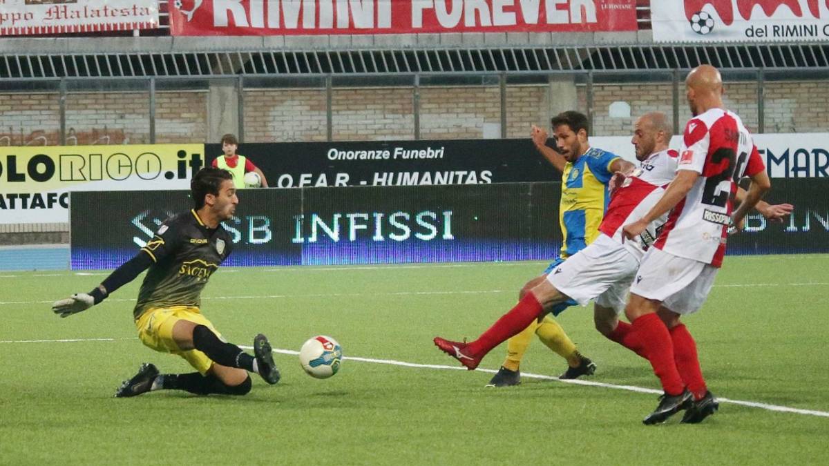 Calcio C, il Rimini affondato in casa dalla Carrarese: decide D'Ambrosio al 93'