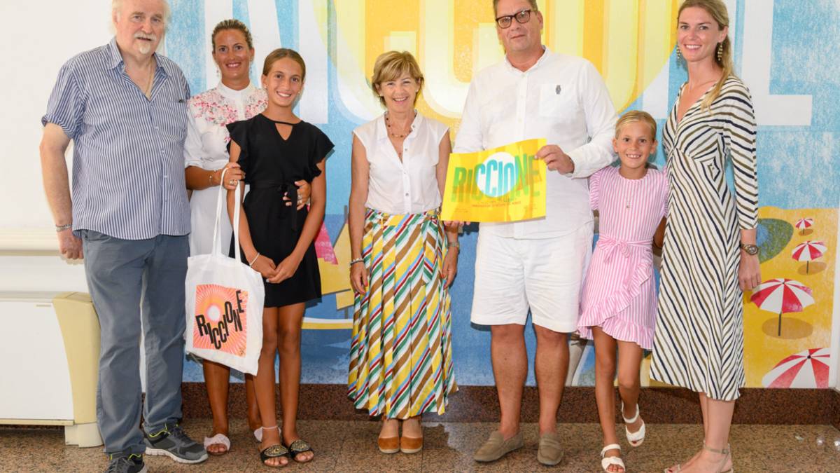 Una notte capitarono per caso a Riccione: ci tornano in vacanza da 50 anni
