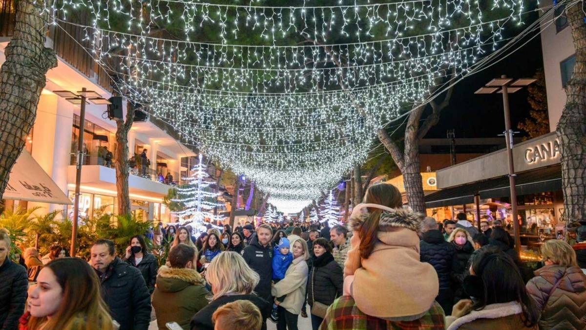 Si è acceso il Natale di Riccione