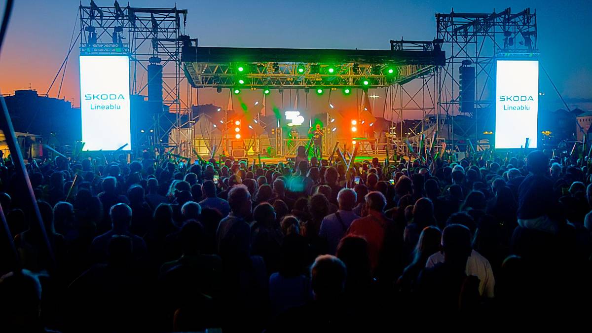 Ravenna, migliaia di persone al concertone di Radio Studio Delta. FOTOGALLERY