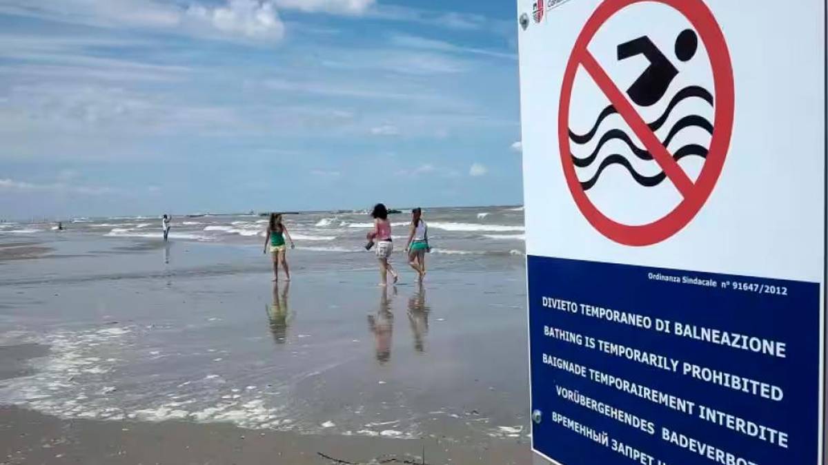 Rimini, estate da record per il mare pulito: solo 13 divieti di balneazione, è il dato più basso dal 2011