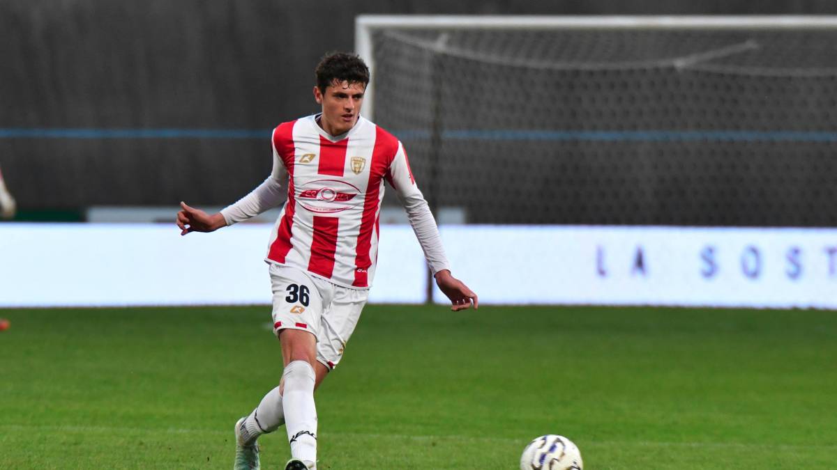 Il difensore centrale Matteo Onofri torna a Forlì (foto Fabio Blaco)