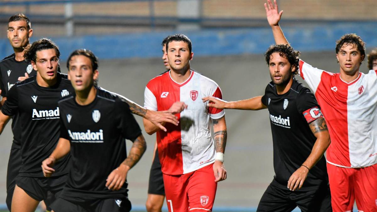 Il capitano Andrea Ciofi fa parte della lista “bandiera” foto fabio blaco