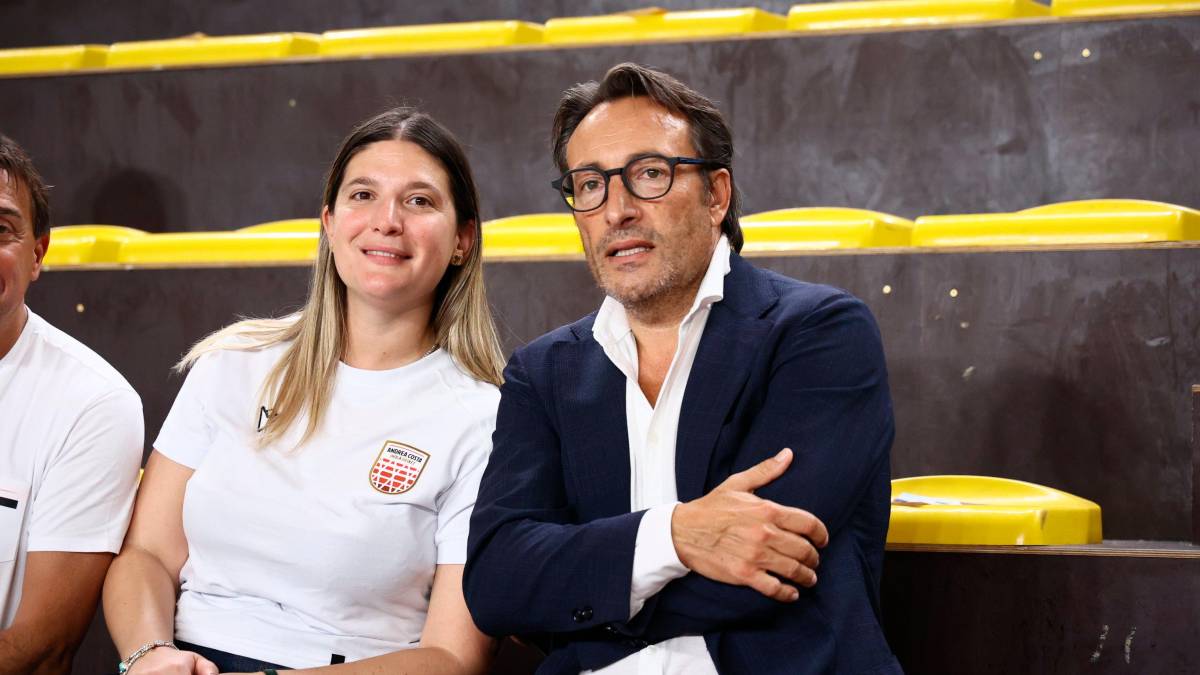 L’ex presidente della Virtus, Davide Fiumi, sabato sera al Pala Ruggi con Sofia Conti foto mmph