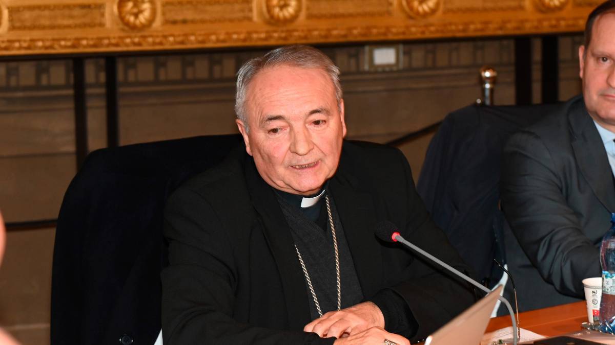 Il vescovo di Forlì-Bertinoro Livio Corazza
