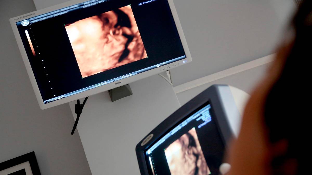 Ravenna, ecografia sbagliata in gravidanza. Non individuata la malformazione al feto, l’Ausl dovrà pagare 330mila euro