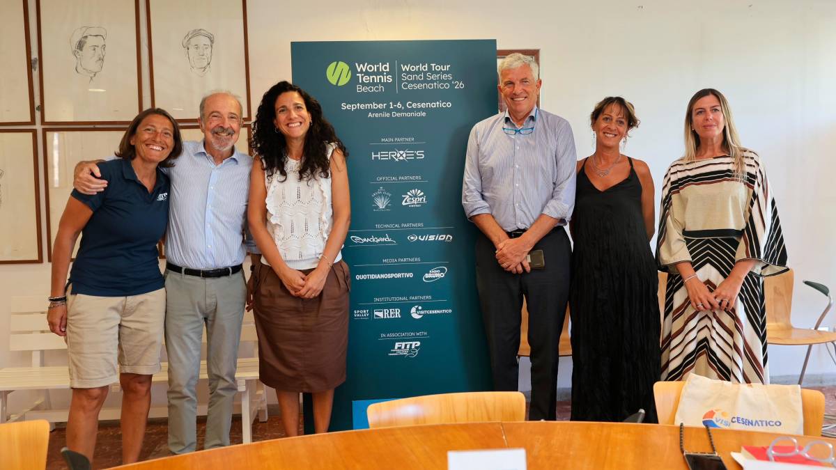 Foto di gruppo al termine della conferenza stampa (Zanotti)