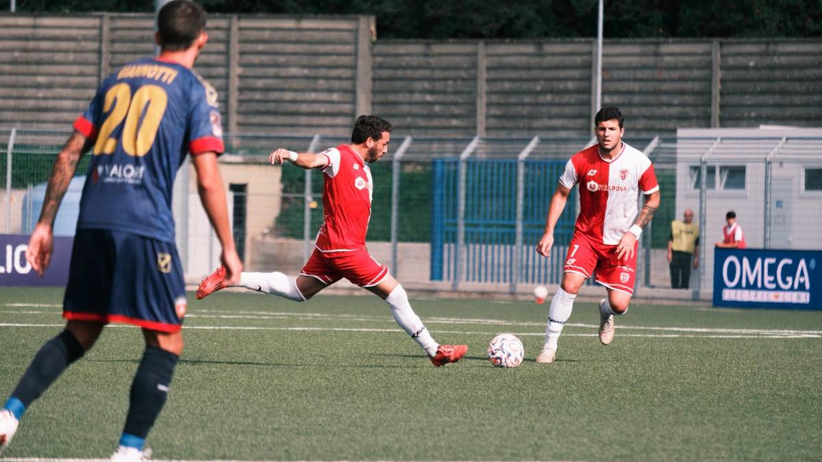 Davide Macrì ed Elia Petrelli in proiezione offensiva nel primo tempo
