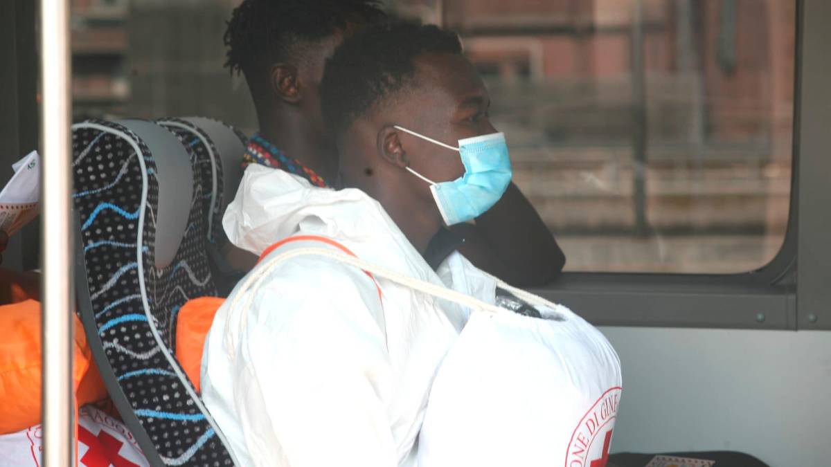 Ravenna, è arrivata la 28esima nave di migranti. In tre anni e mezzo sbarcati in 2.500 GALLERY