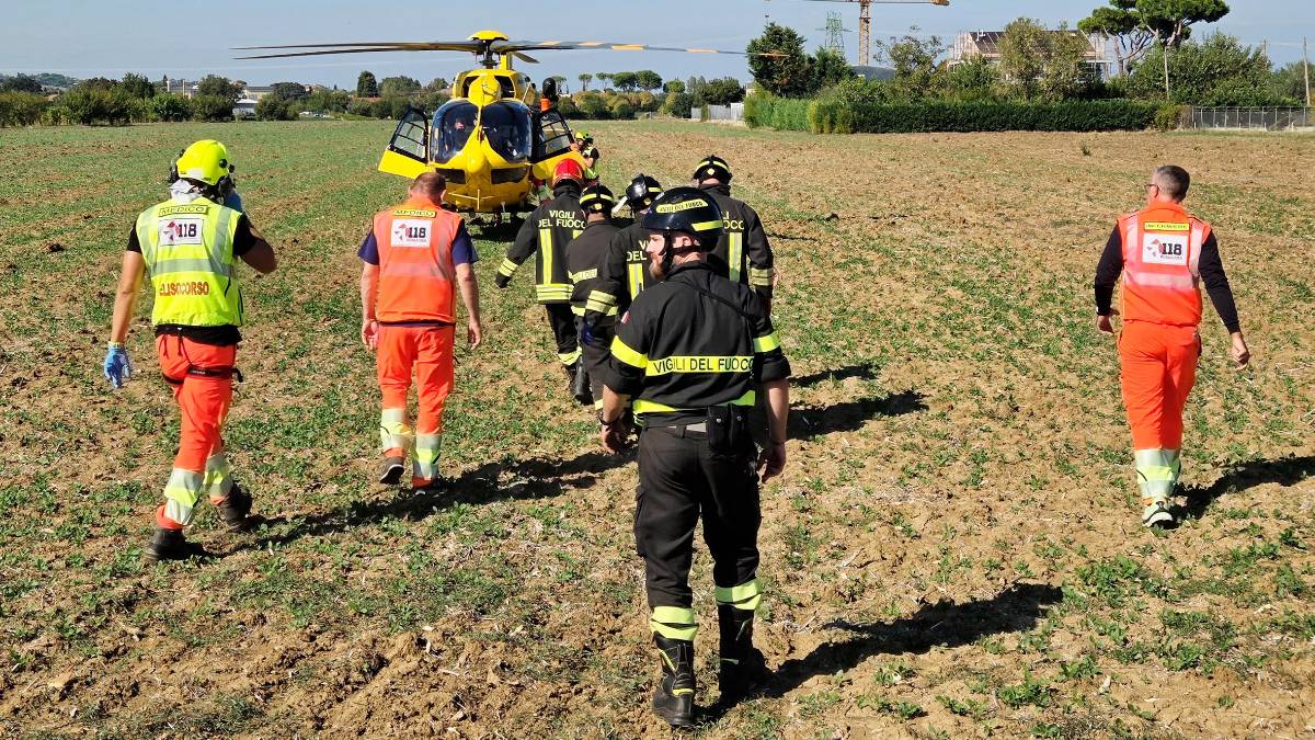 Rimini, incidente: esce di strada con l’auto, donna 57enne all’ospedale - Gallery