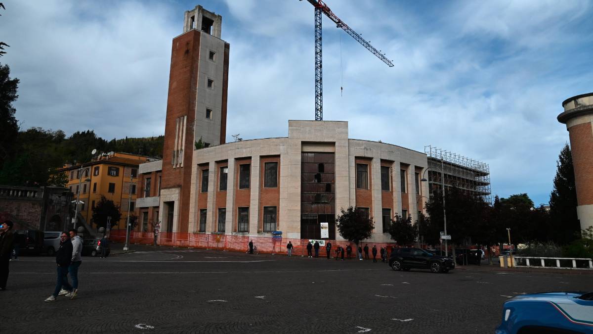 Il cantiere all’ex Casa del fascio (foto Fabio Blaco)
