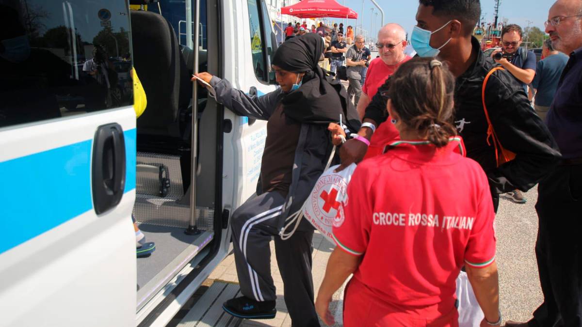 Ravenna, è arrivata la 28esima nave di migranti. In tre anni e mezzo sbarcati in 2.500 GALLERY