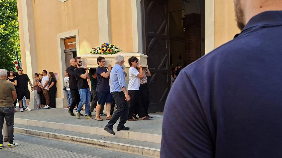 Forlimpopoli, l’ultimo straziante saluto a Luca Piolanti