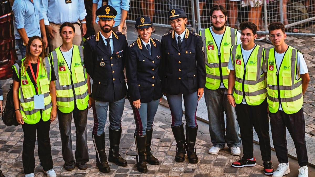 Rimini, i giovani di “On The Road” nella scorta del Papa: un’esperienza unica con la Polizia Stradale