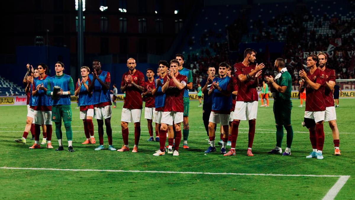 I giocatori del Ravenna al termine della partita di lunedì contro la Reggiana