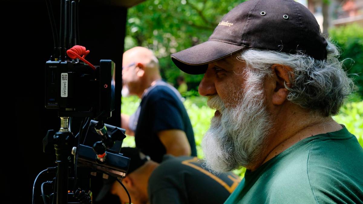 Il regista Ettore Zito durante le riprese del film realizzate a Rocca San Casciano