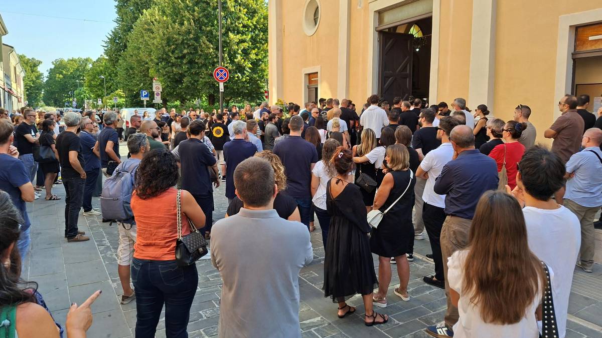 Forlimpopoli, l’ultimo straziante saluto a Luca Piolanti