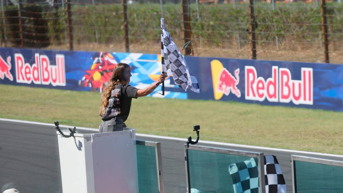 MotoGp, il dopo-Valentino Rossi è finalmente iniziato: l’omaggio di Misano a Marquez dopo anni di fischi