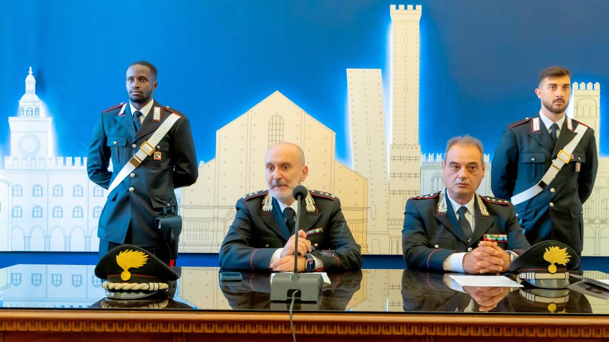 La conferenza stampa di oggi dei Carabinieri (foto Mauro Monti Mmph)