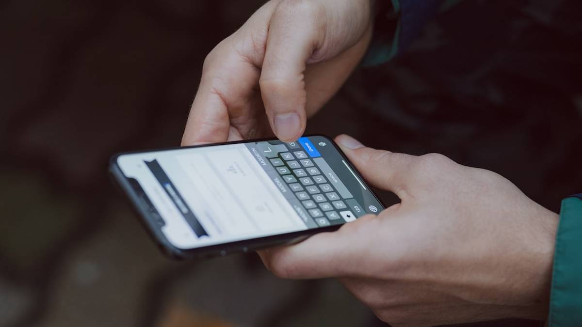Rimini, mi ha picchiato e rubato il cellulare, ma dà false generalità: arrestati entrambi