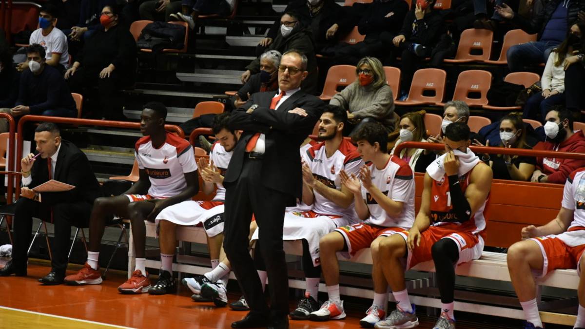 Basket A2, ormai è certo: Unieuro a Cento senza uno straniero