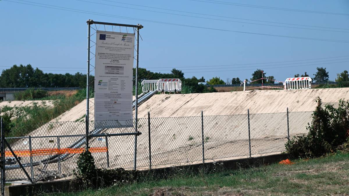 Il cantiere ai Romiti per la realizzazione dell’idrovora Fontana 2 (foto Fabio Blaco)