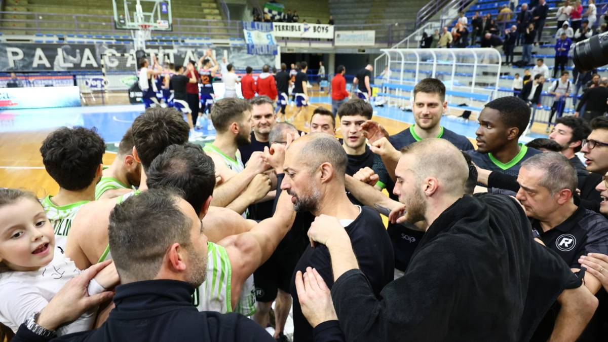 Basket B play-off, colpaccio Blacks in garauno di finale (68-72)