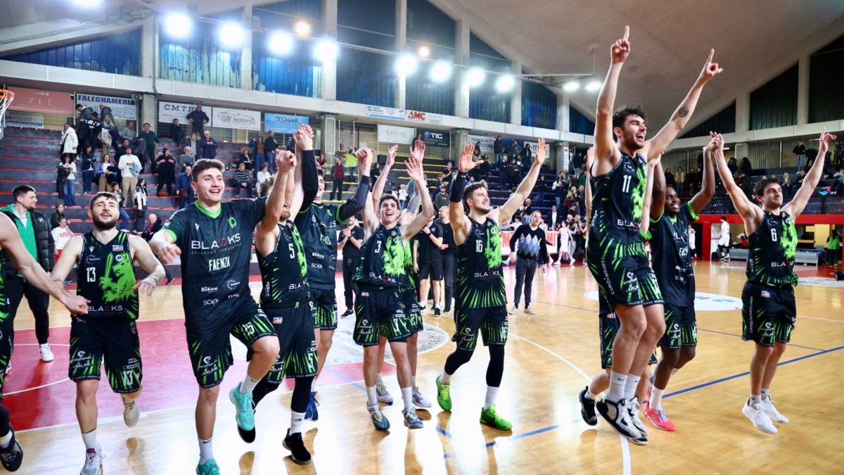 Basket B, Garelli: Faenza, che battaglia. Andrea Costa in ansia per Corcelli - Gallery
