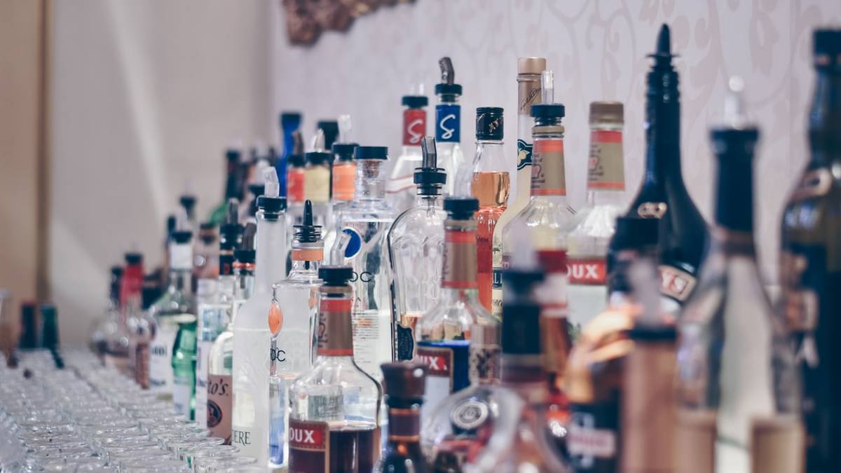 Ravenna, sicurezza: stop all'alcol fino al 26 marzo. Ecco le zone interessate al divieto