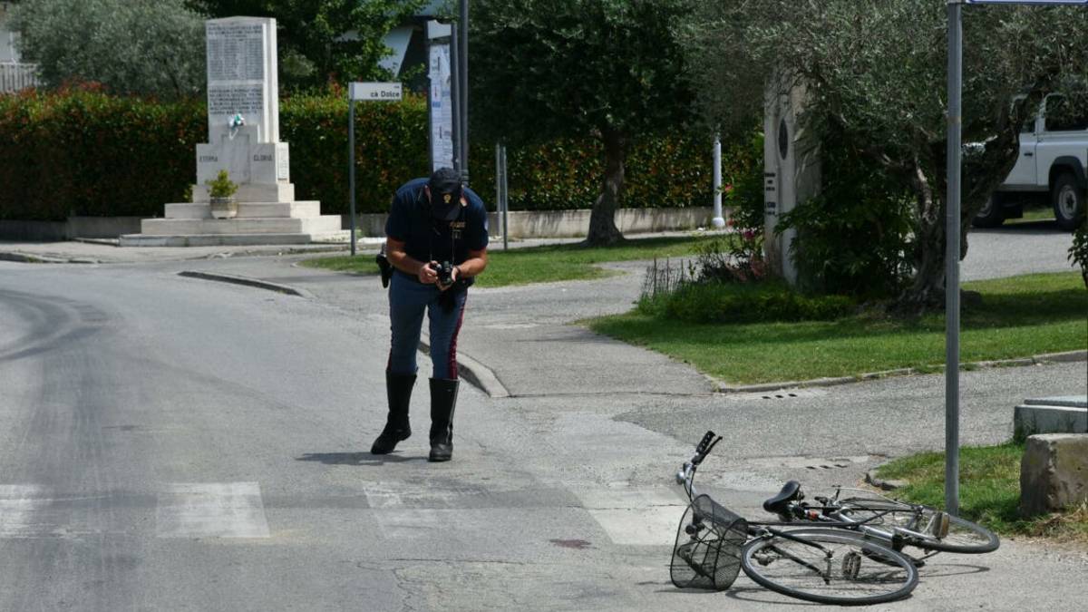 Forlì, travolta da furgone: grave 76enne