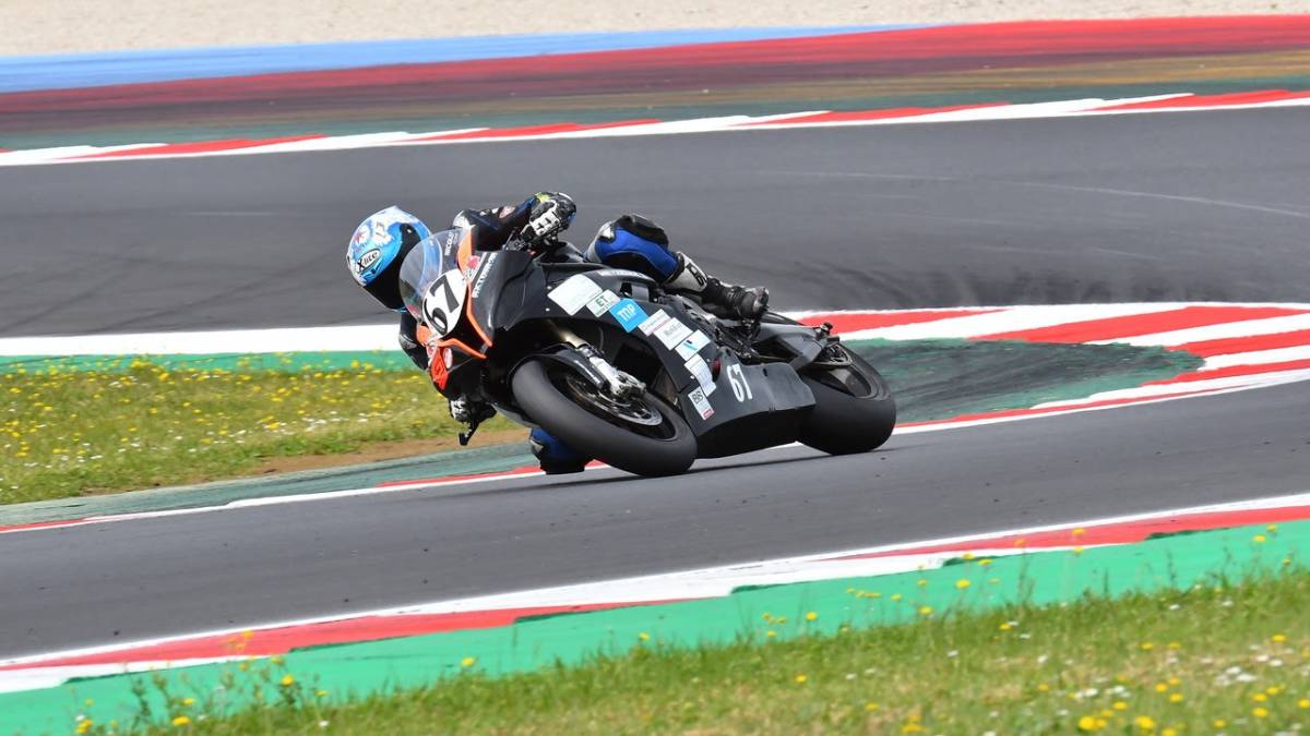 Motociclismo, tragedia al Misano World Circuit nella Coppa Italia Velocità: muore un pilota