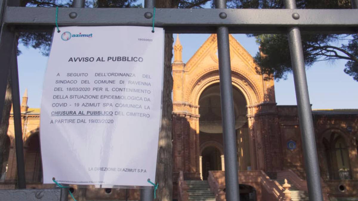 L'addio in solitudine, il dramma dei funerali ai tempi del Covid