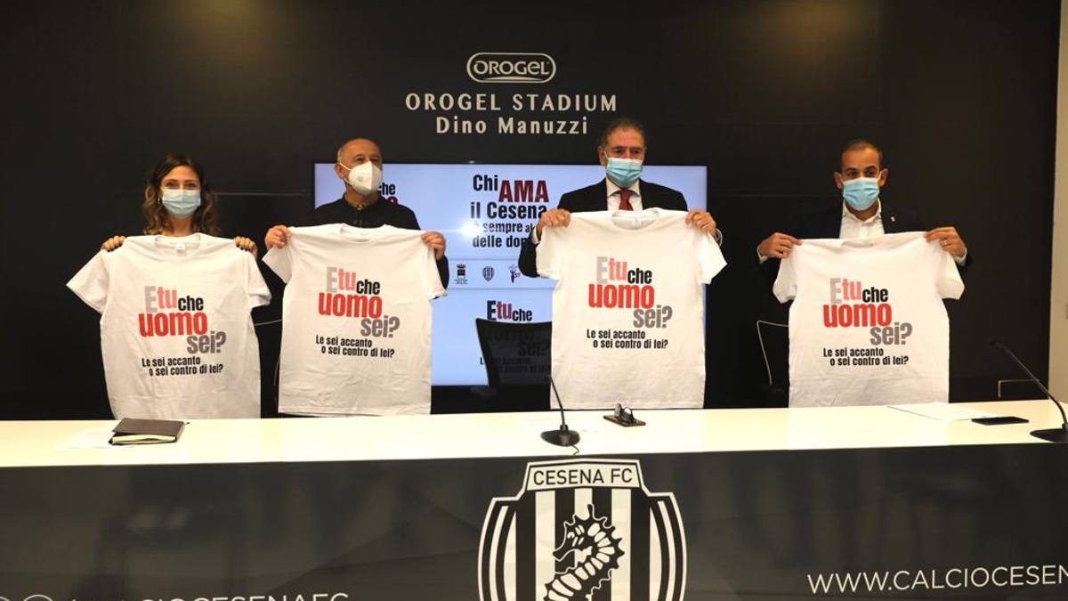 Il Cesena Fc in campo contro la violenza alle donne - Video