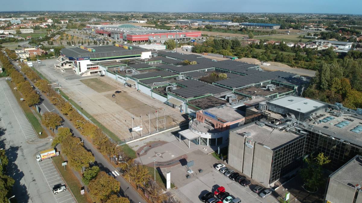 Forlì Fiera, extra profitti sul fotovoltaico «Bolletta da 63mila euro, non la paghiamo»