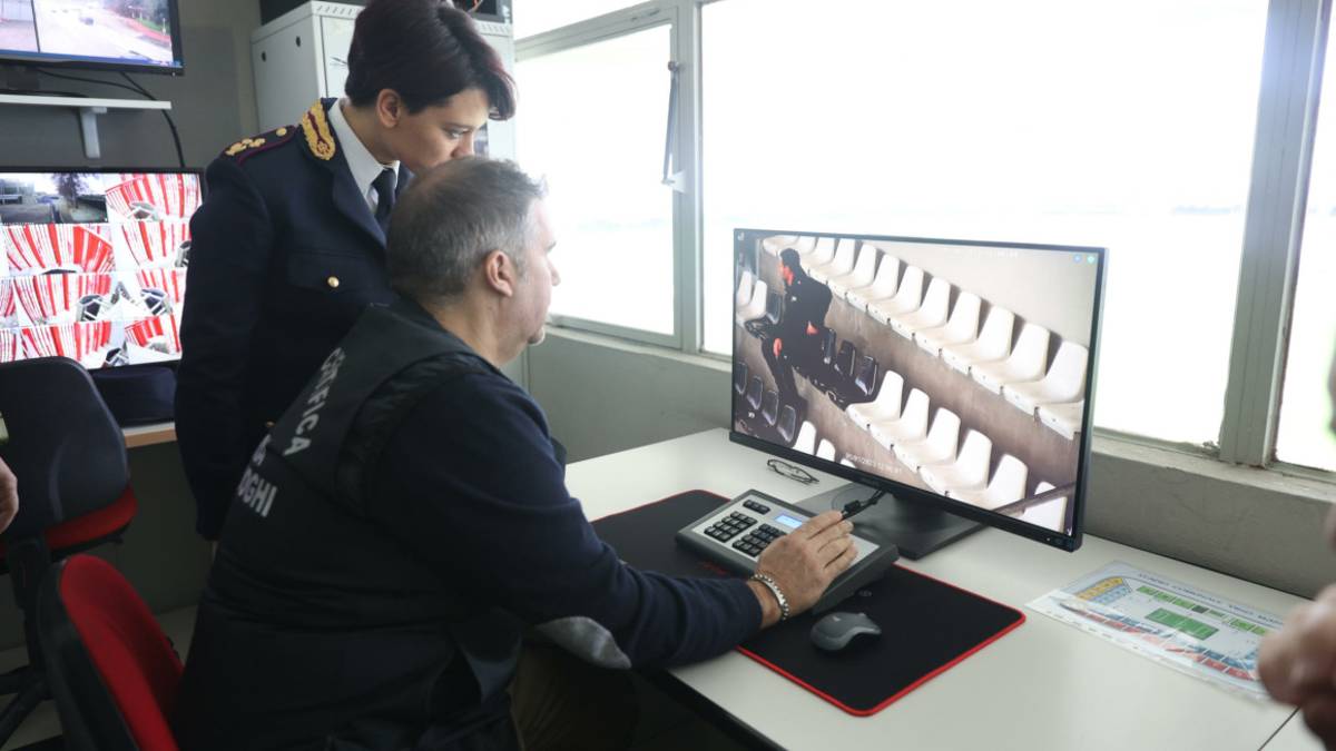 Calcio C, in Cesena-Rimini le nuove telecamere di sicurezza al Manuzzi: inquadrano ogni seggiolino VIDEO