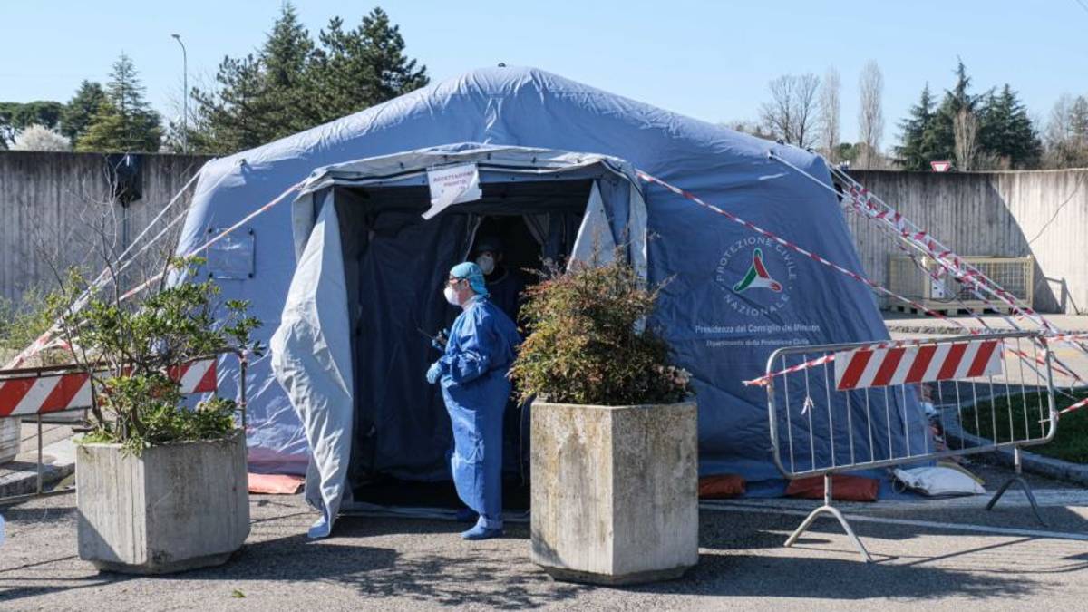 Il Lions Clubdona 14mila euro all'Ausl di Imola per l'emergenza coronavirus