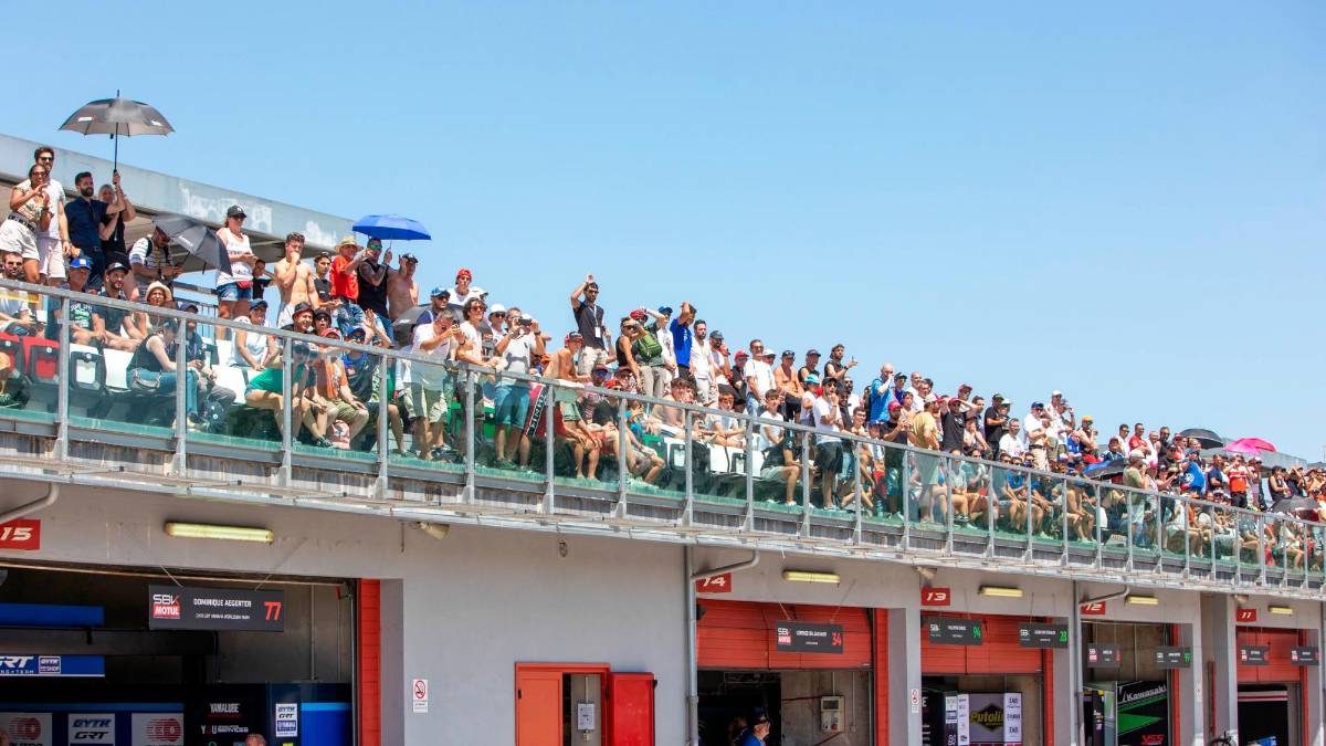 Gli attuali box all’autodromo di Imola foto mmph