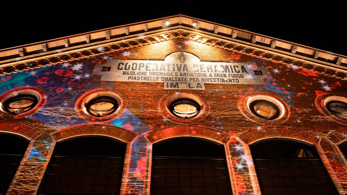Imola, la Coop Ceramica festeggia 150 anni aprendo il nuovo suggestivo museo