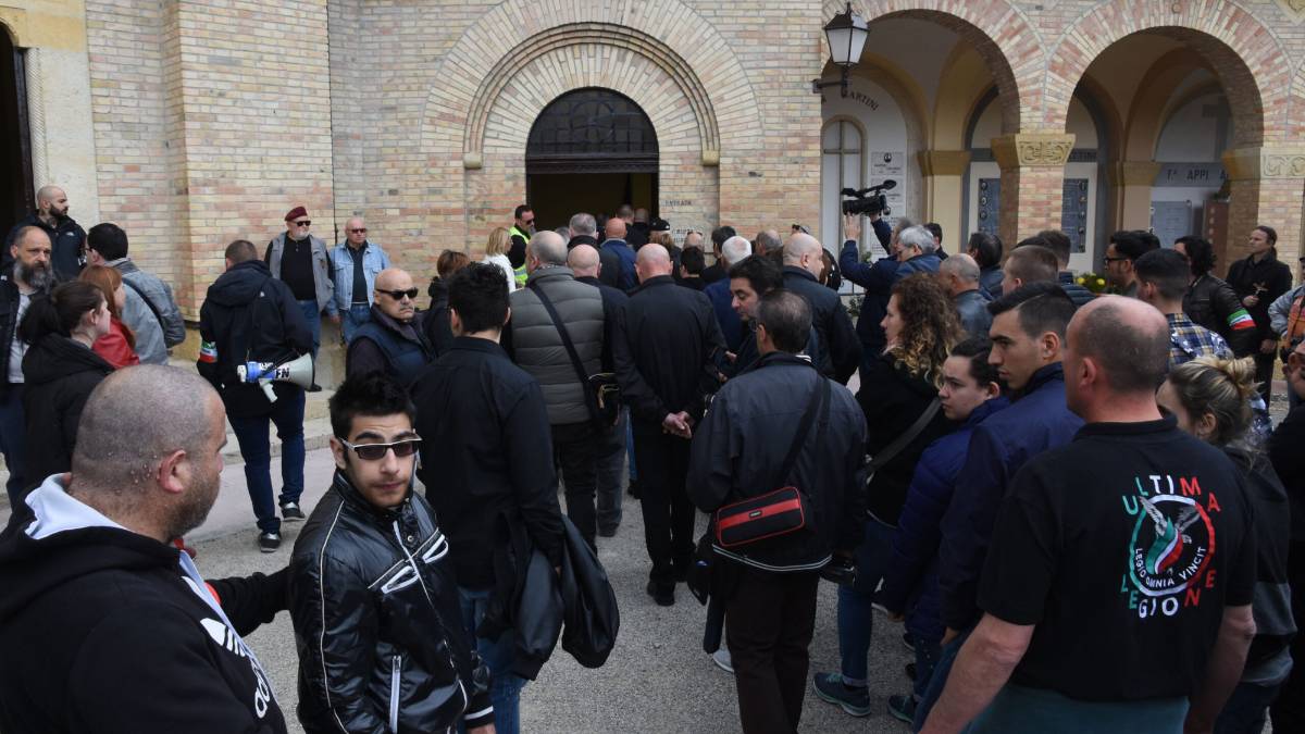 Predappio, la Cgil contro l'apertura della cripta di Mussolini