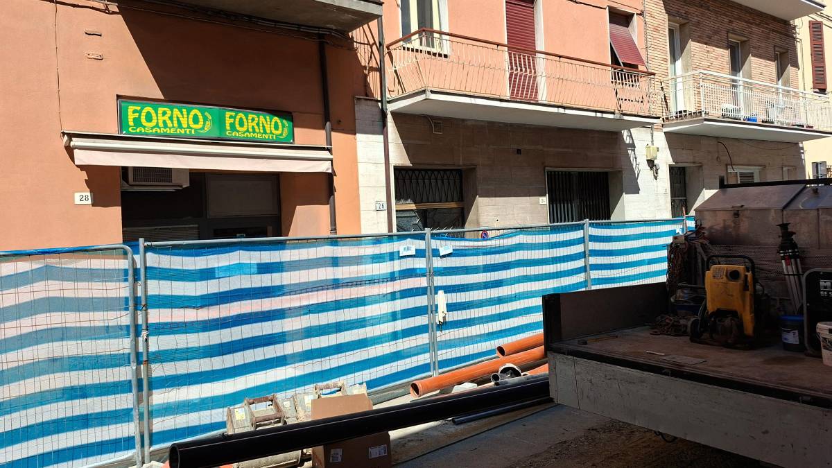 Ha chiuso lo storico panificio Casamenti (foto Fabio Blaco)