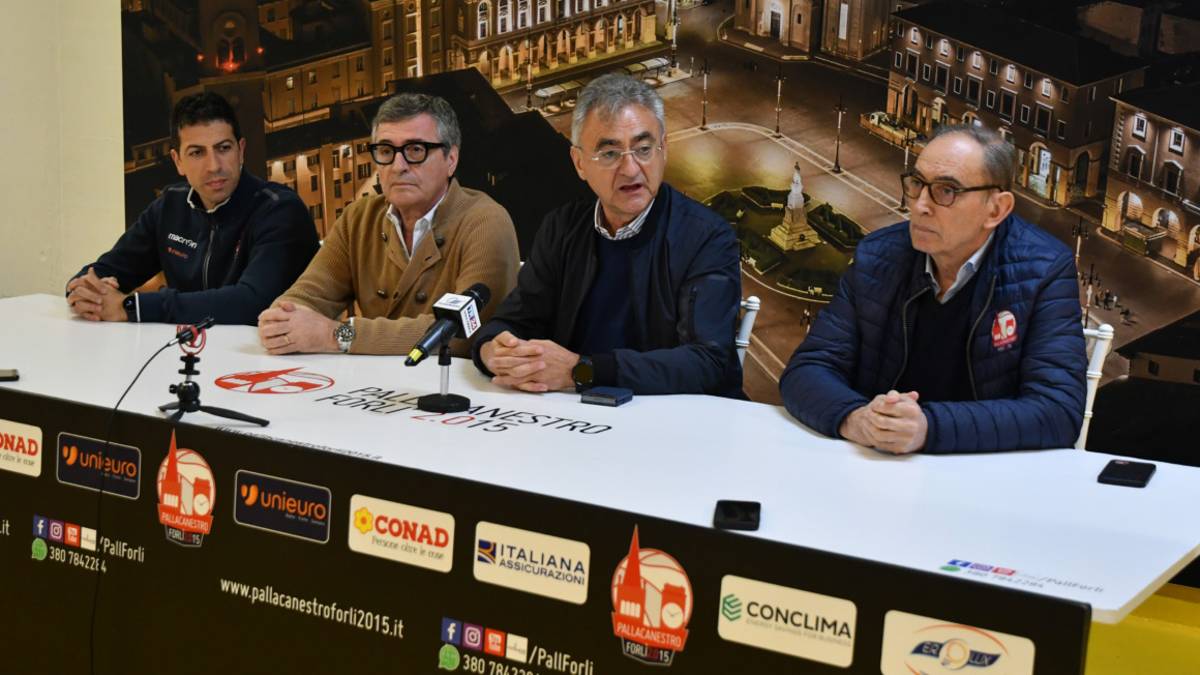 Basket A2 play-off, l'irritazione dell'Unieuro: Una decisione di scarsa sensibilità