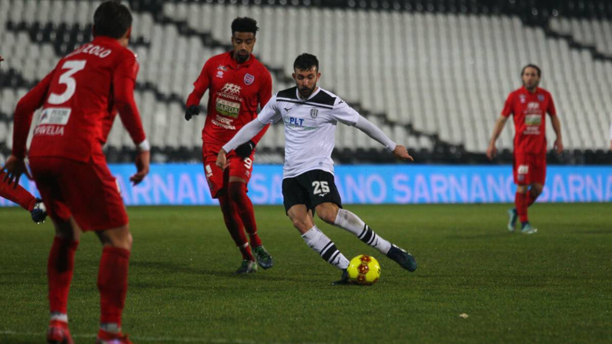 Calciomercato, dopo Collocolo il Cesena saluta Petermann