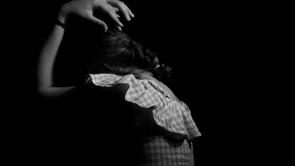 Lugo, il padre orco in carcere per 7 anni e 6 mesi: video, audio e chat rivelano gli abusi sulla moglie e i tre figli minori