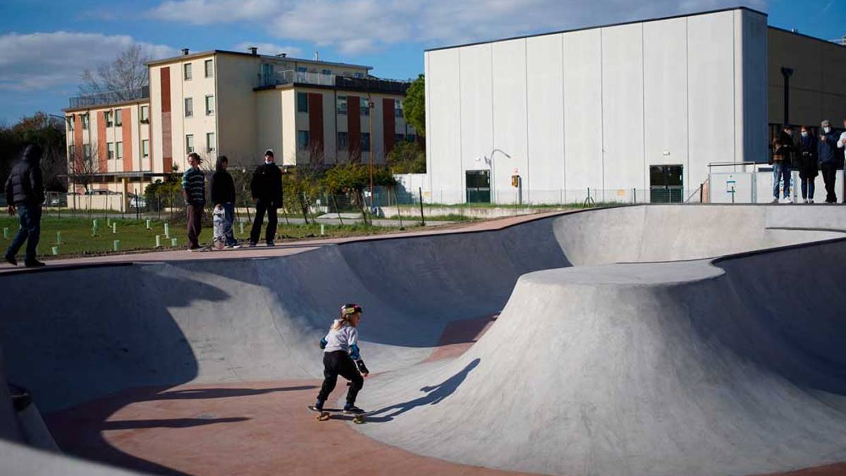 Cesenatico, inaugurato lo skatepark e un albero per Mattia