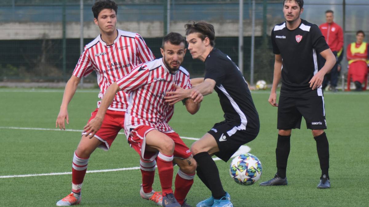 Calcio Dilettanti, giornata rinviata: si gioca solo sui sintetici