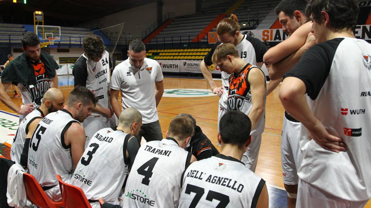 Basket B, Cesena doma Cecina e vince 70-62