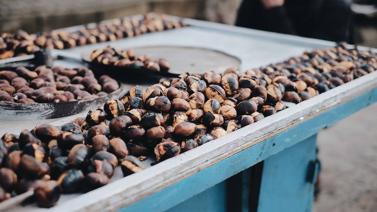 Ravenna, al Mercato Contadino giovedì tornano le caldarroste omaggio