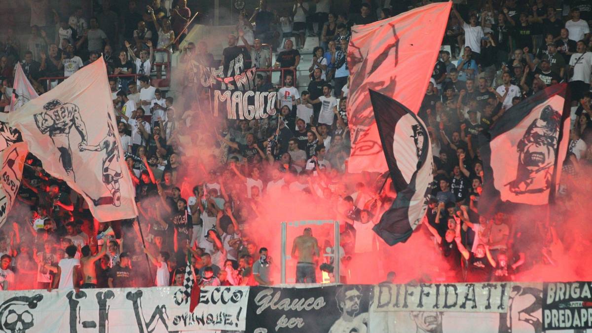 Calcio C, subito esaurito il settore ospiti di Vis Pesaro-Cesena